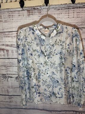 Bailey 44 Pale Blue and WhiteFloral Ruffle-Neck Button Blouse